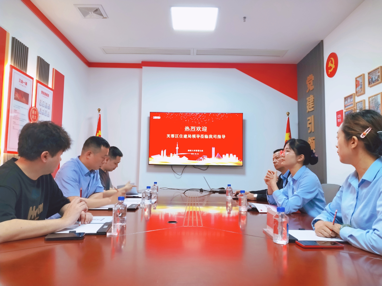 芙蓉區(qū)住建局劉柱副局長(zhǎng)一行蒞臨我司指導(dǎo)